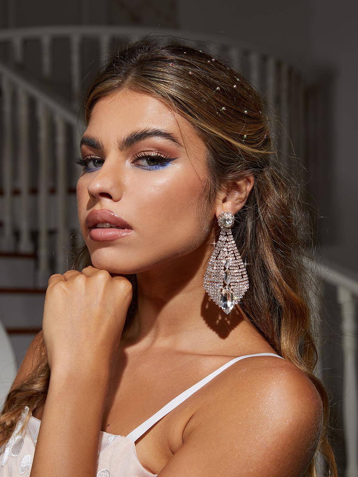 Cheryl Taşlı Süslemeli Küpeler